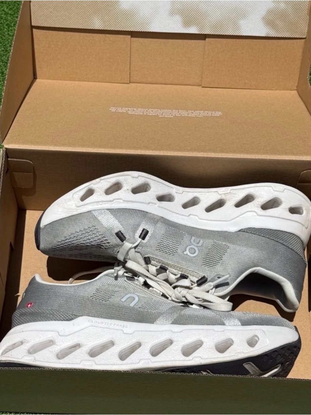 GUCWomen On Running Could Eclipse Sneakers Gray White Sz 9 - Picture 2 of 6